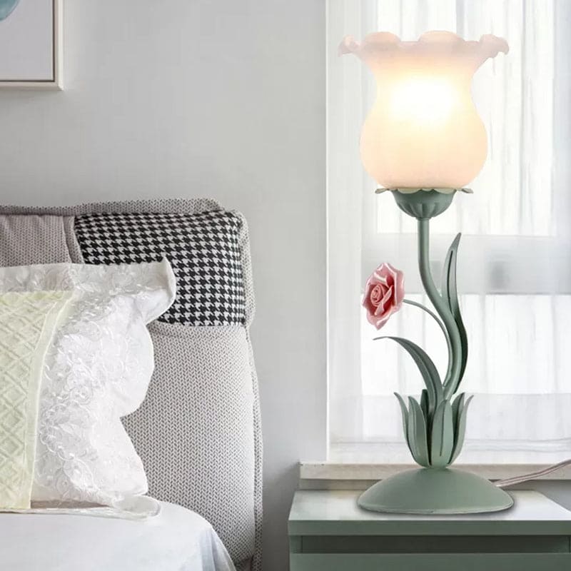 Lampe de table décorative à design floral