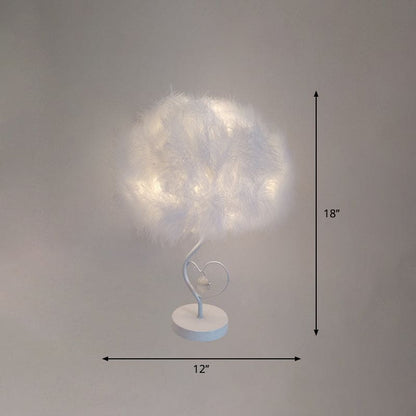 Lampe de table LED design scandinave plume légère