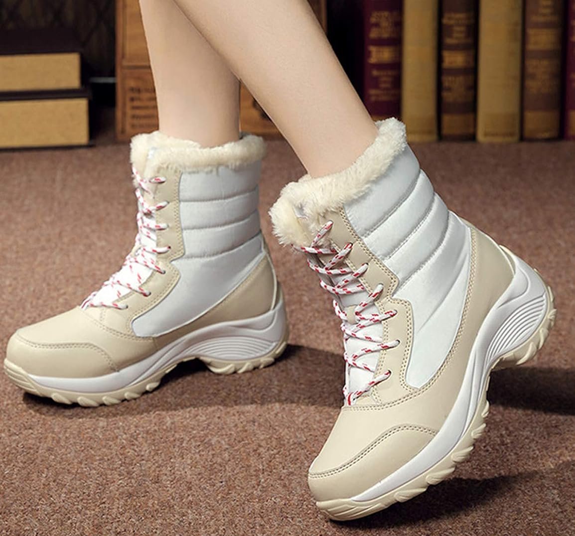 Bottine imperméable à talon compensé classique