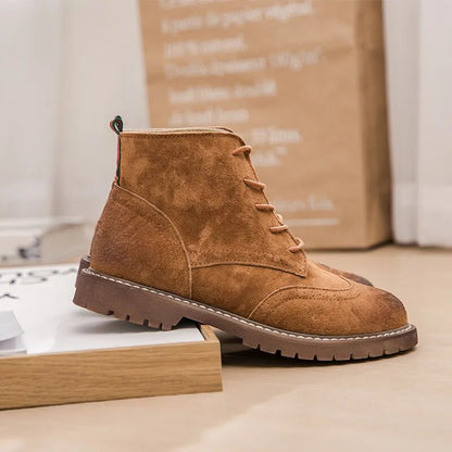 Bottes en daim élégantes à talon moyen