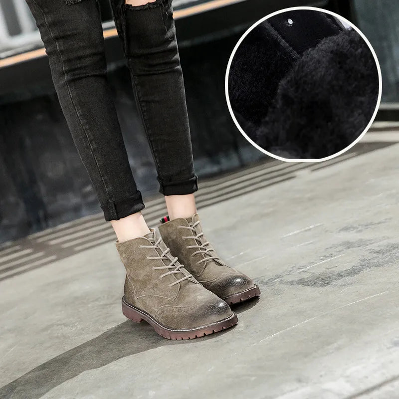 Bottes en daim élégantes à talon moyen