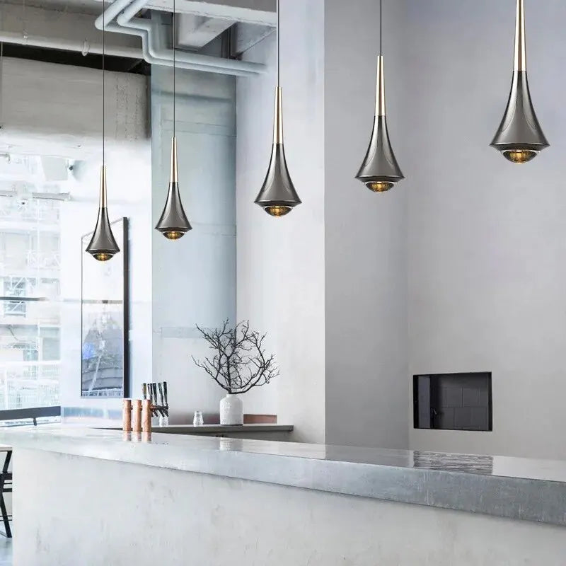 Suspension élégante à éclairage LED diffuse